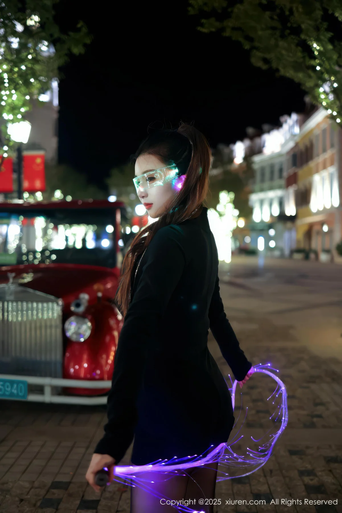 XiuRen 秀人 No.10936 小肉肉咪 街拍连衣短裙 - 4