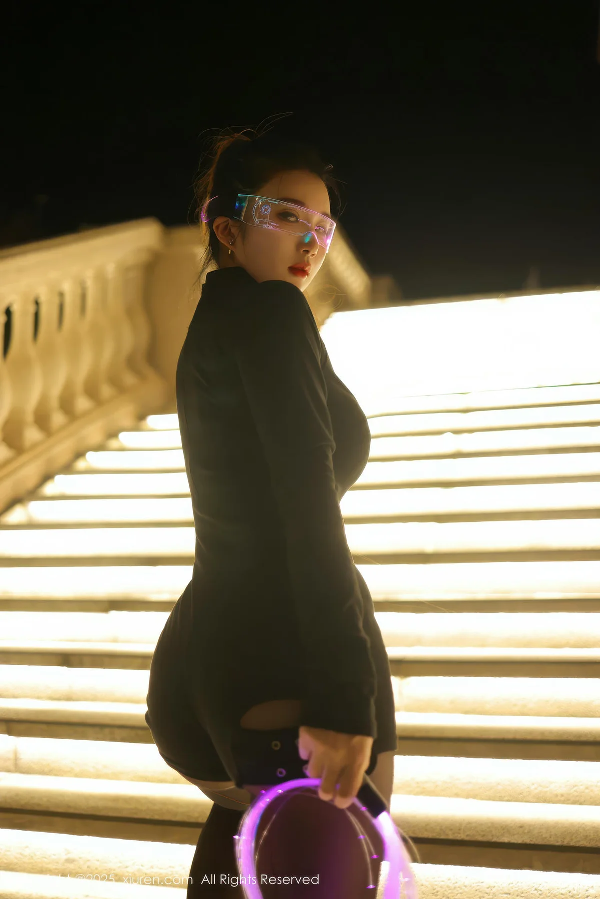 XiuRen 秀人 No.10936 小肉肉咪 街拍连衣短裙 - 1