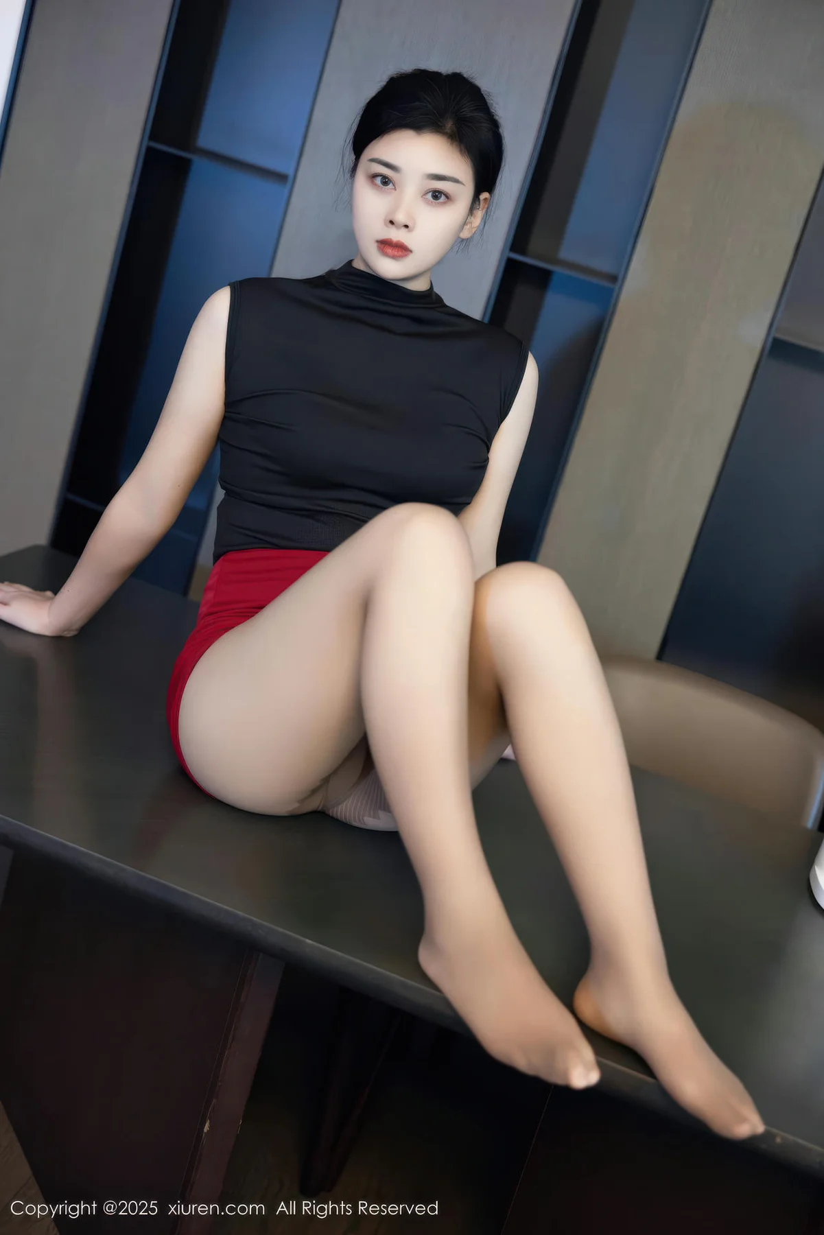 XiuRen 秀人 No.10948 徐清妍 黑色OL服饰魅惑黑丝 - 1