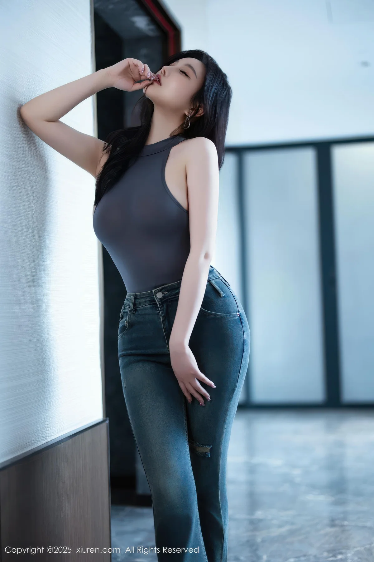 XiuRen 秀人 No.10952 CHENCHEN 灰色服饰牛仔裤 - 1