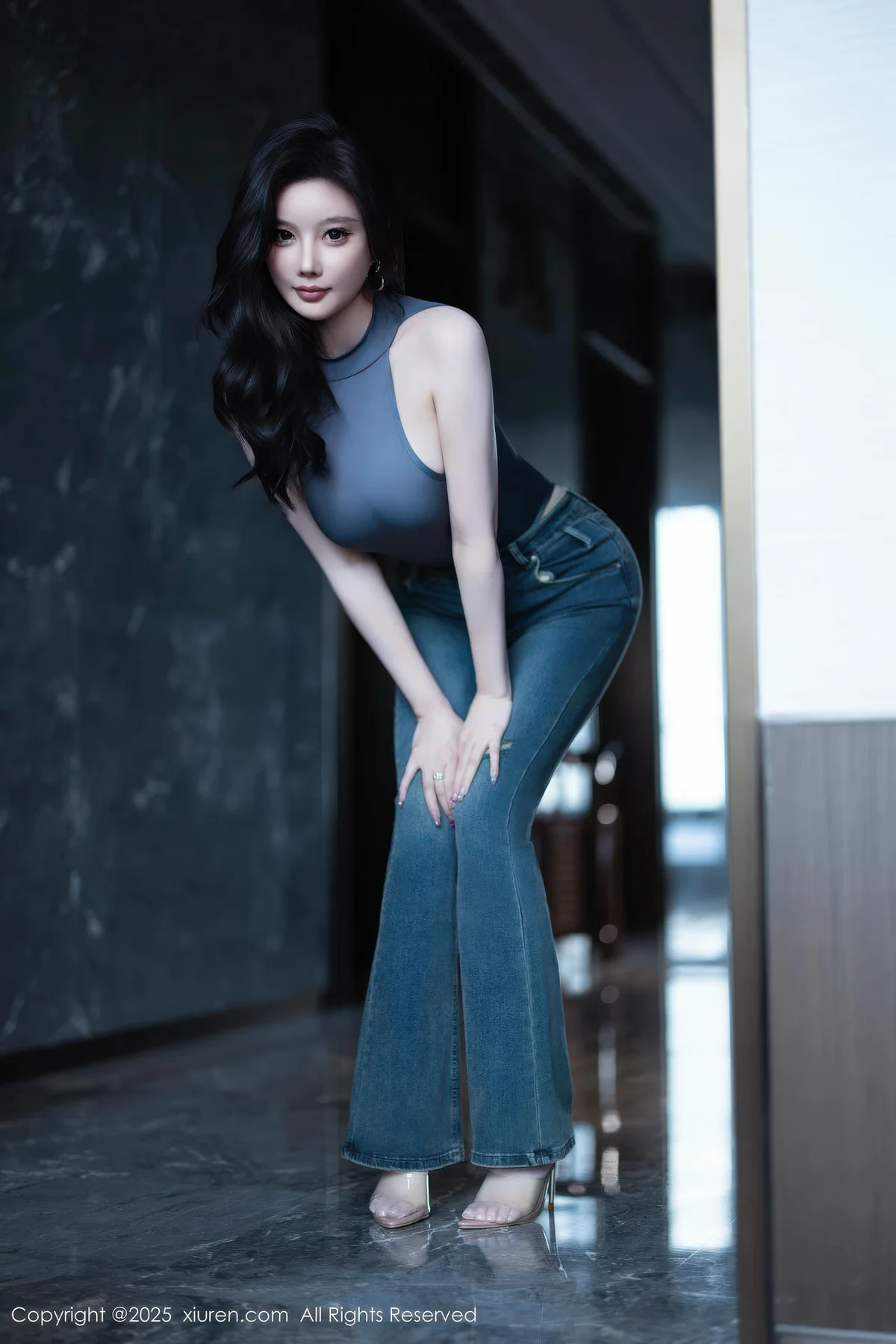 XiuRen 秀人 No.10952 CHENCHEN 灰色服饰牛仔裤 - 5