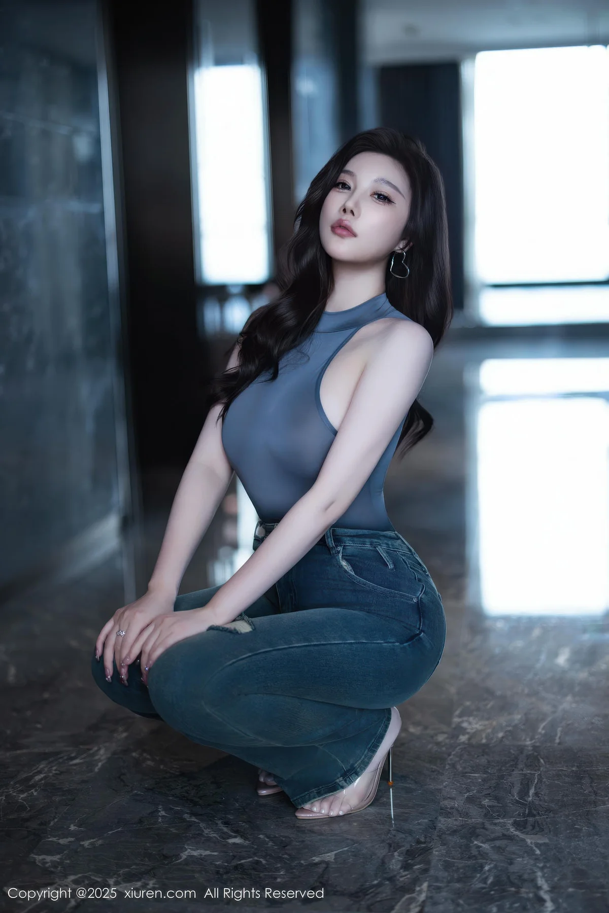 XiuRen 秀人 No.10952 CHENCHEN 灰色服饰牛仔裤 - 7