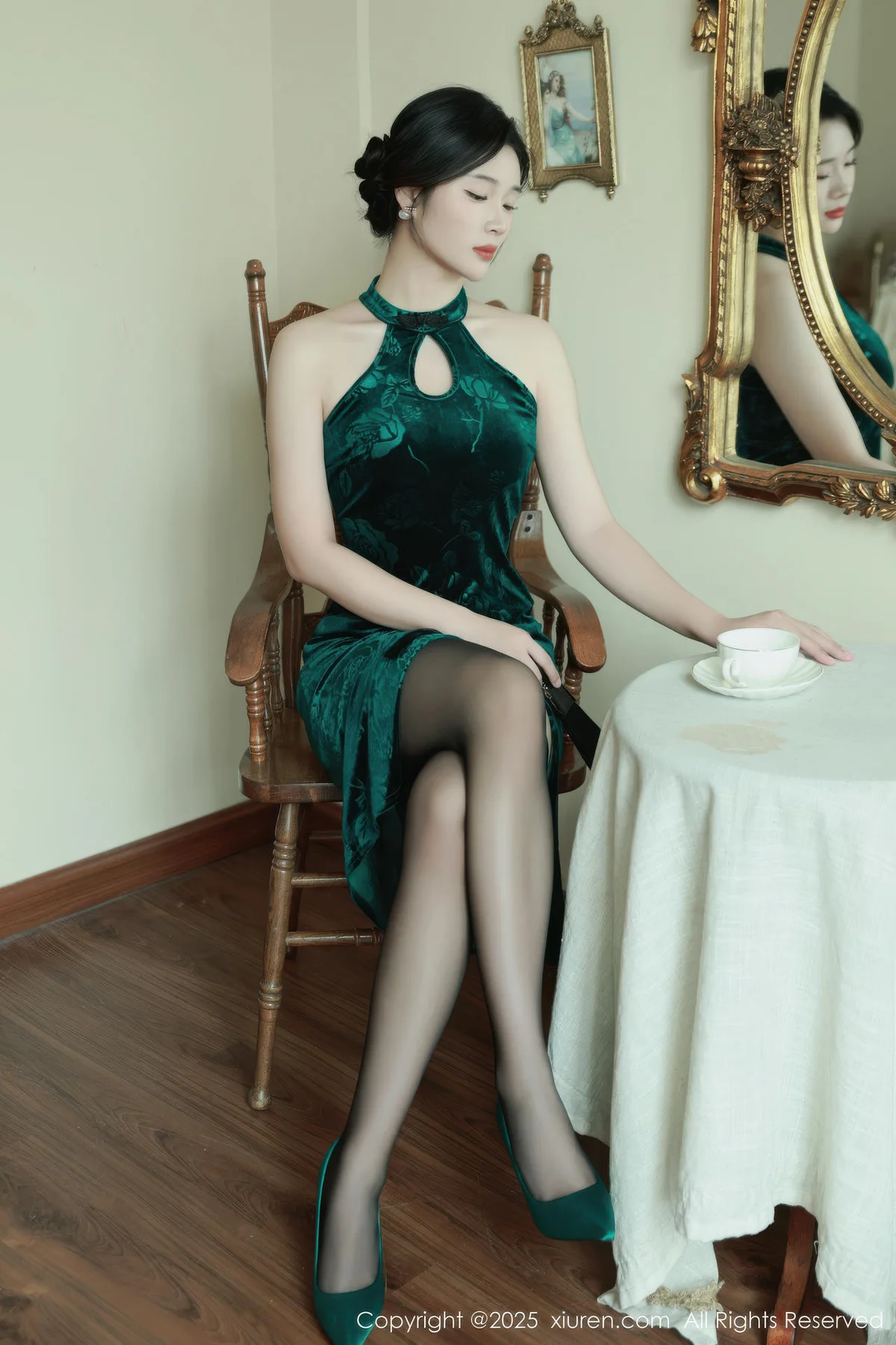 XiuRen 秀人 No.10962 南乔 墨绿色旗袍 - 6