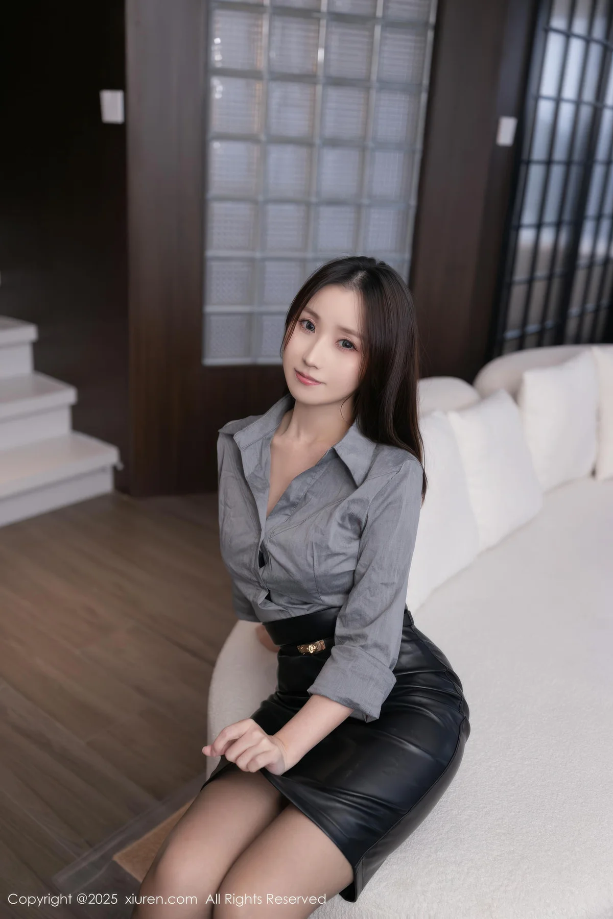 XiuRen 秀人 No.10978 杏子Yada 灰色衬衫魅惑黑丝 - 7