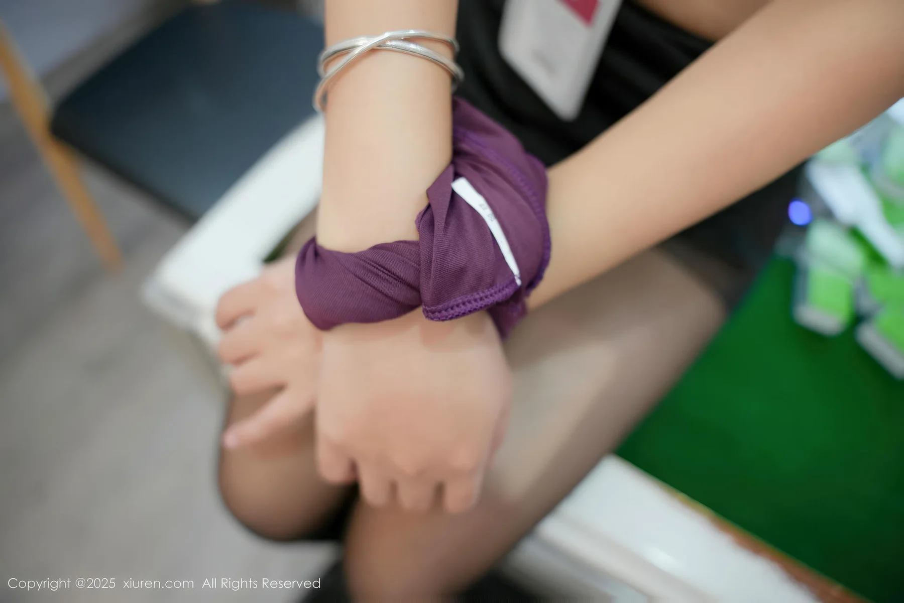 XiuRen 秀人 No.10980 艾米丽 紫色OL极致美腿诱惑妩媚 - 5