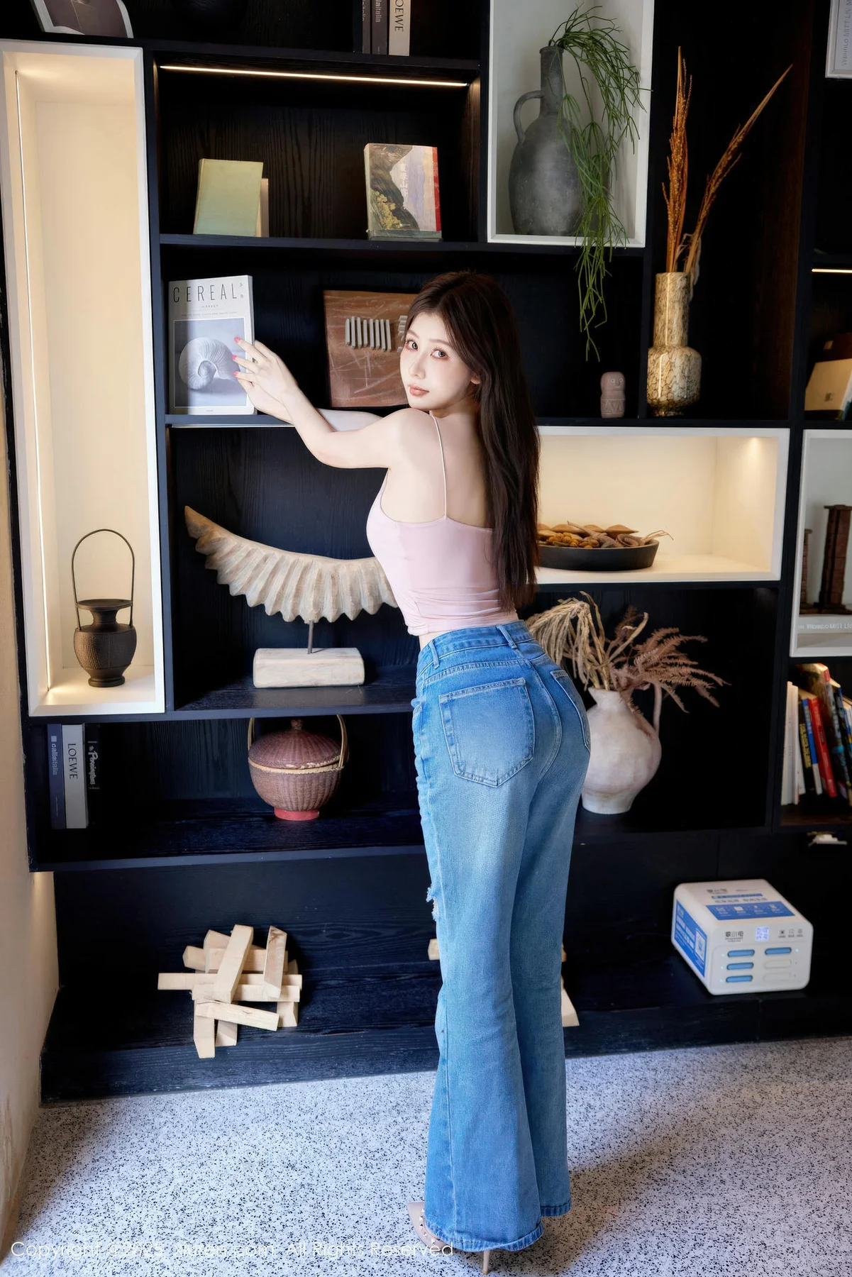 XiuRen 秀人 No.10983 尹甜甜sunny 洁白肤色粉色常服 - 1