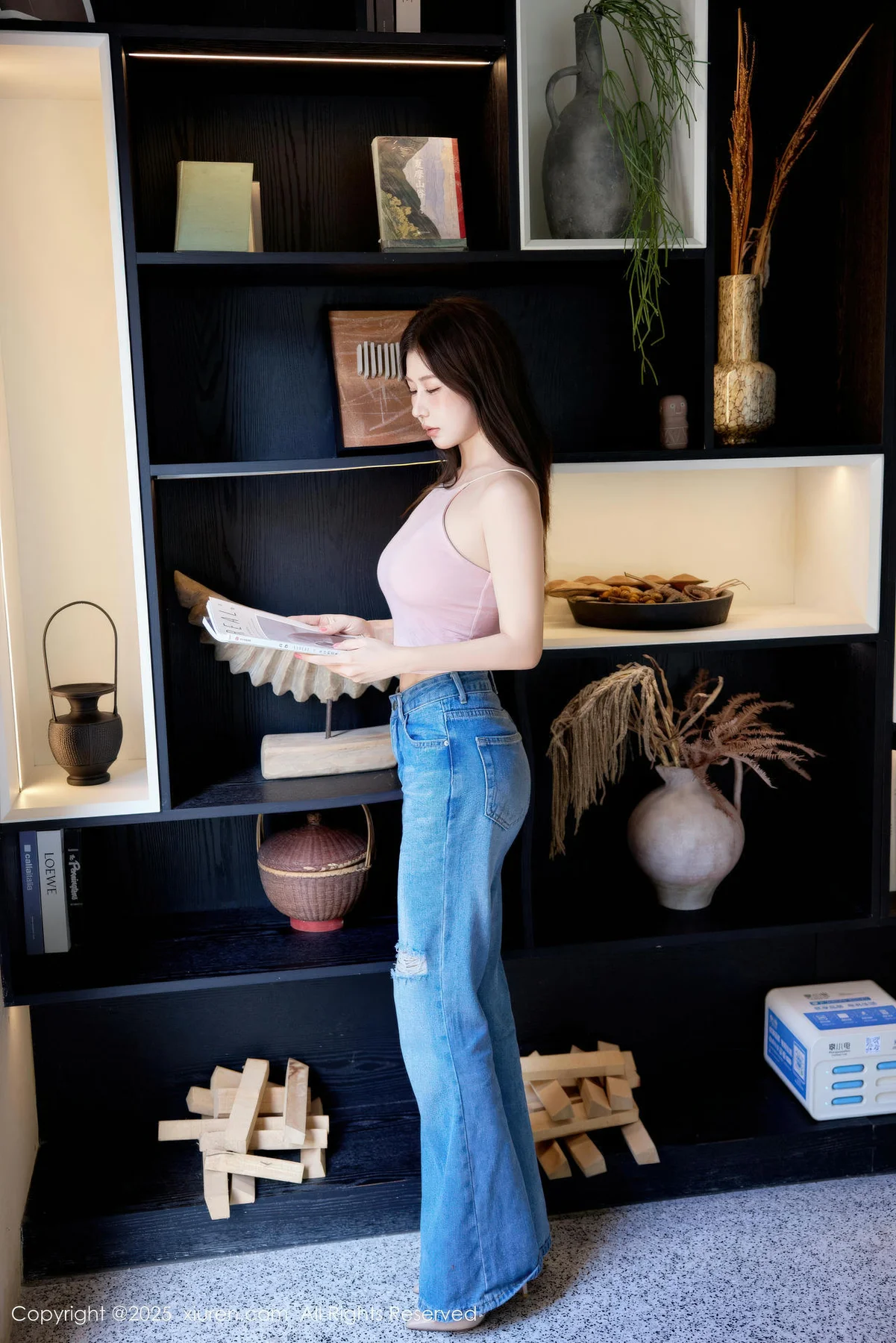 XiuRen 秀人 No.10983 尹甜甜sunny 洁白肤色粉色常服 - 2