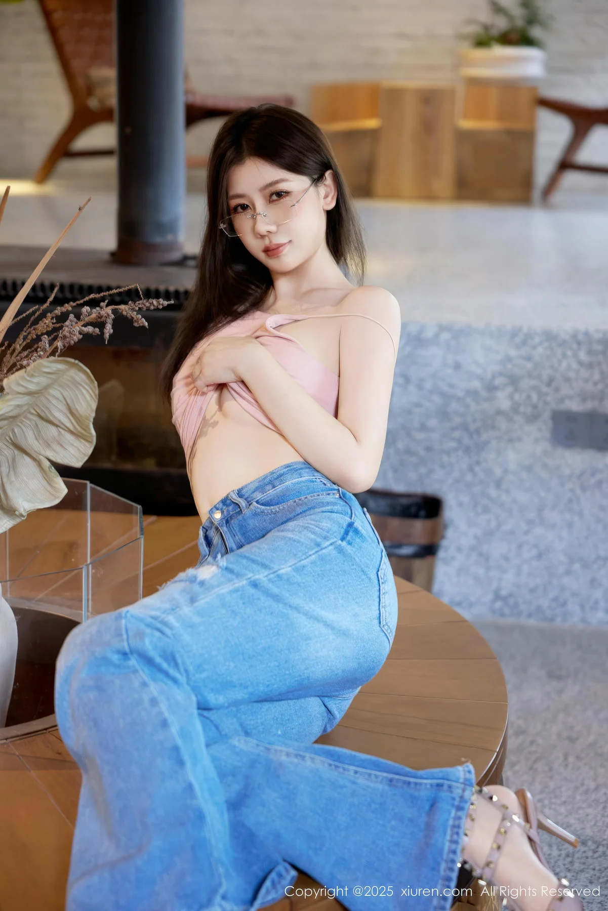 XiuRen 秀人 No.10983 尹甜甜sunny 洁白肤色粉色常服 - 10