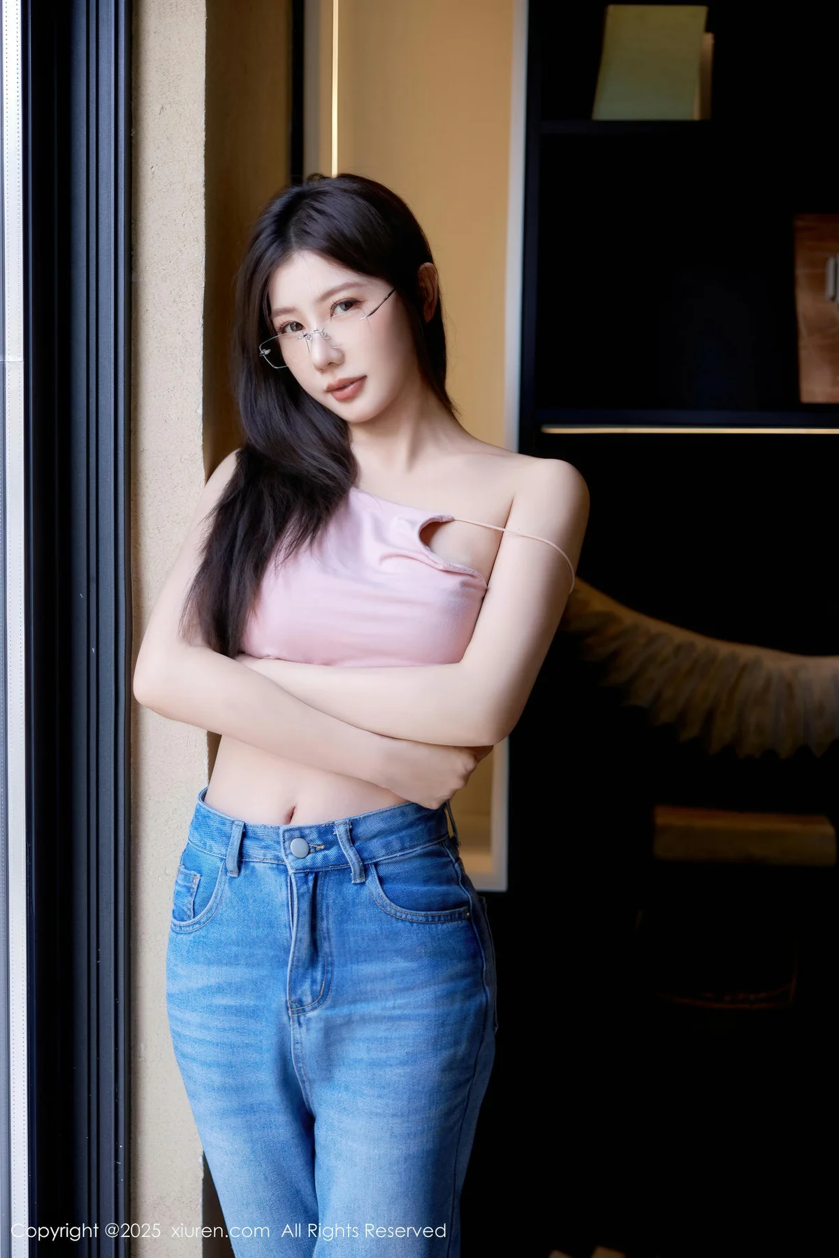 XiuRen 秀人 No.10983 尹甜甜sunny 洁白肤色粉色常服 - 1