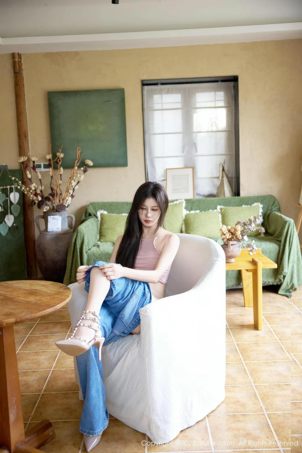 XiuRen 秀人 No.10983 尹甜甜sunny 洁白肤色粉色常服 - 2