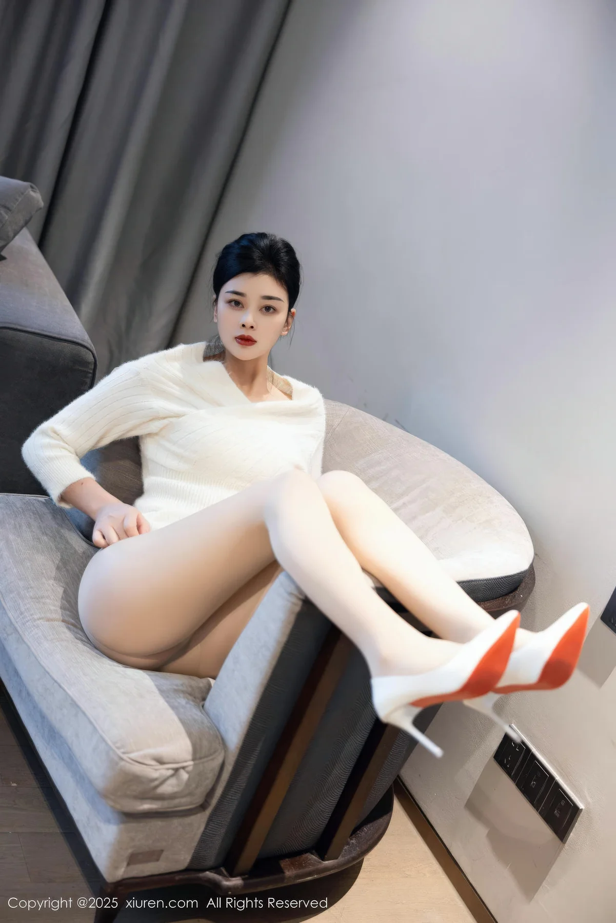 XiuRen 秀人 No.10986 徐清妍 白色毛衣肉色丝袜 - 6