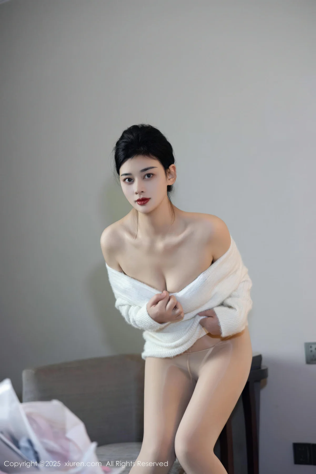 XiuRen 秀人 No.10986 徐清妍 白色毛衣肉色丝袜 - 3