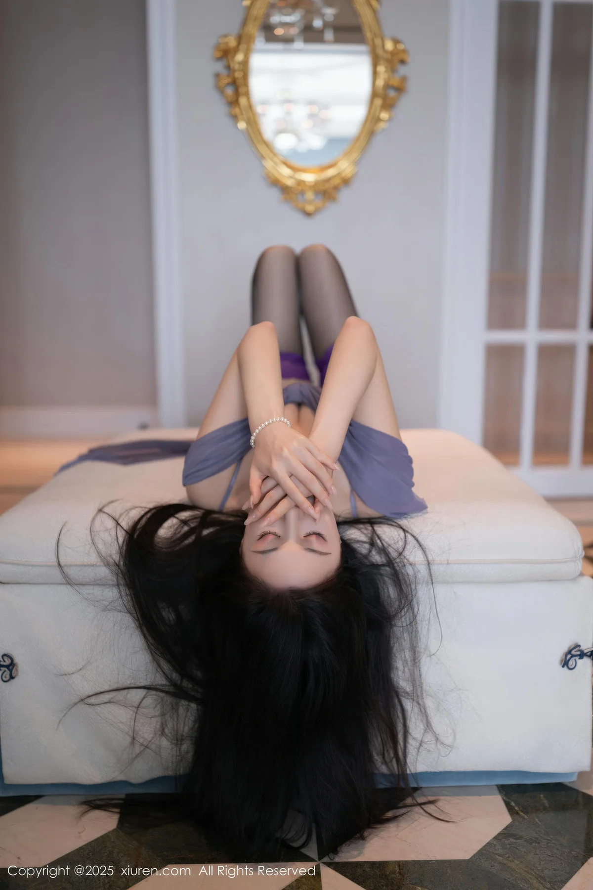 XiuRen 秀人 No.10992 鱼子酱Fish 感紫色连衣裙紫色丝袜 - 1