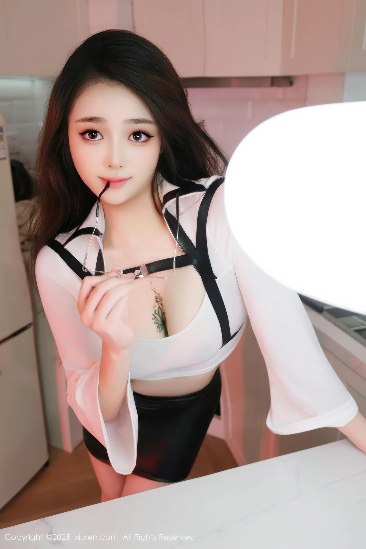 XiuRen 秀人 No.10993 福福Thrive 丰满少女超短裤 - 7