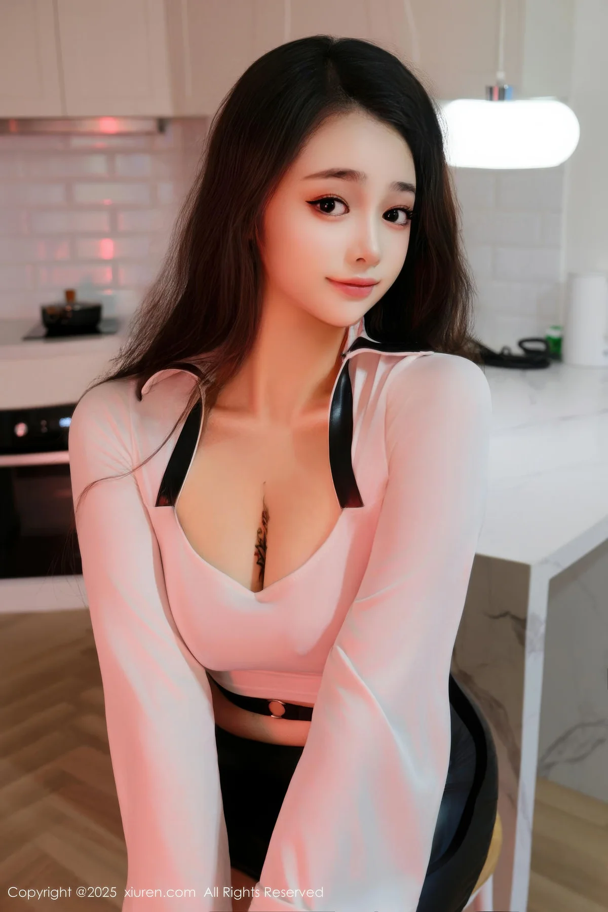 XiuRen 秀人 No.10993 福福Thrive 丰满少女超短裤 - 3