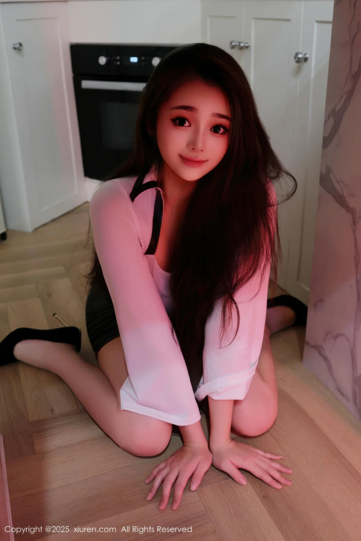 XiuRen 秀人 No.10993 福福Thrive 丰满少女超短裤 - 4