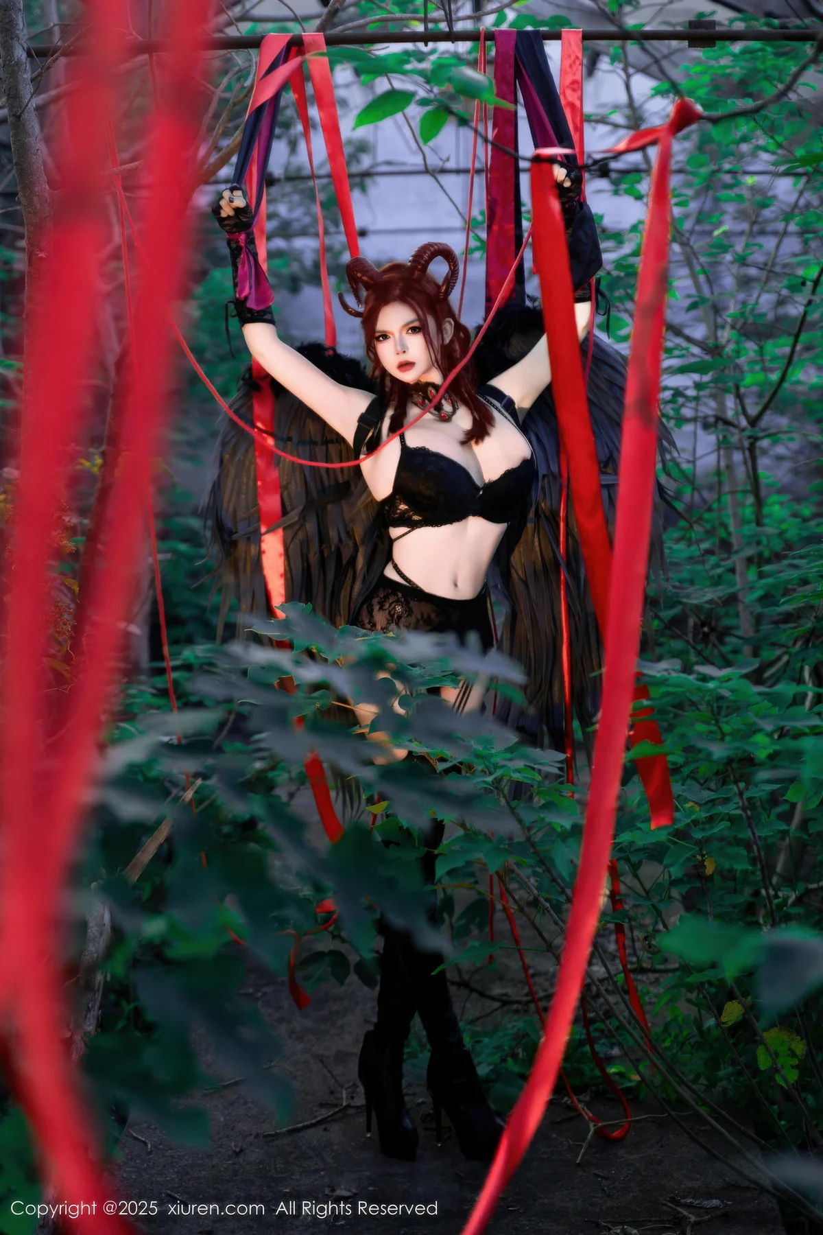 XiuRen 秀人 No.10994 伊丽莎有点白 的哥特系小恶魔cosplay - 5