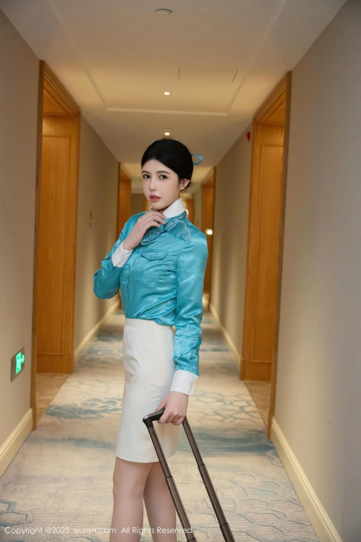 XiuRen 秀人 No.10998 方蕾蕾 空姐制服诱惑 - 2