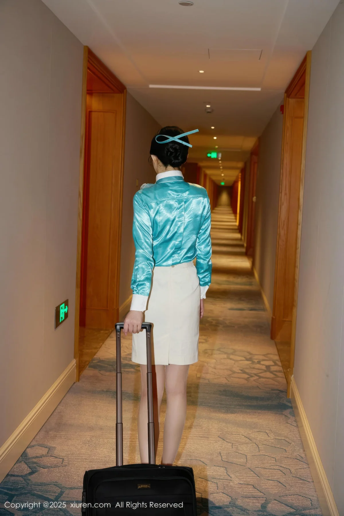 XiuRen 秀人 No.10998 方蕾蕾 空姐制服诱惑 - 1