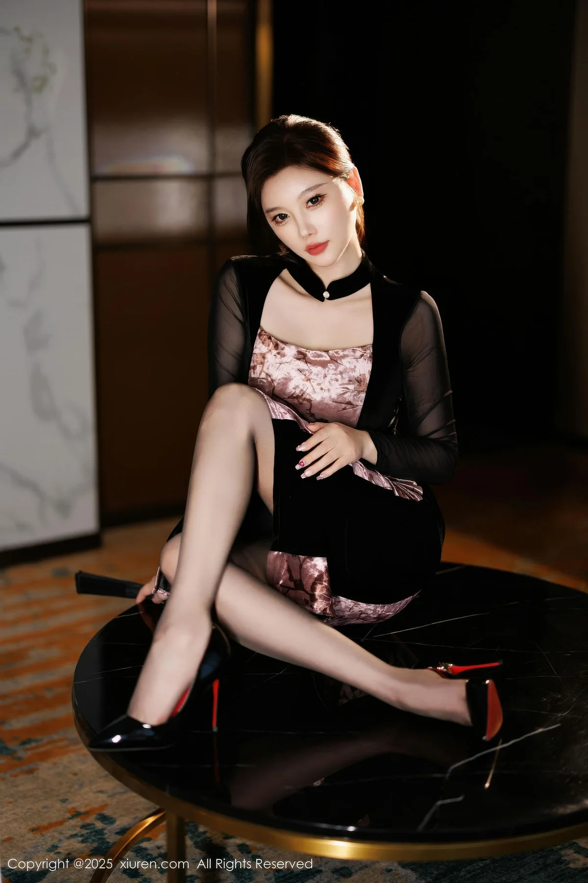 XiuRen 秀人 No.11013 CHENCHEN 修身旗袍西安旅拍写真发布 - 3