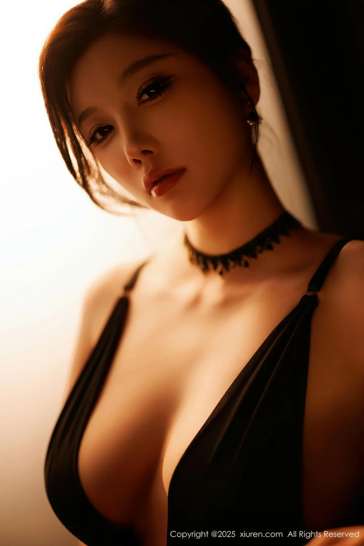 XiuRen 秀人 No.11013 CHENCHEN 修身旗袍西安旅拍写真发布 - 1