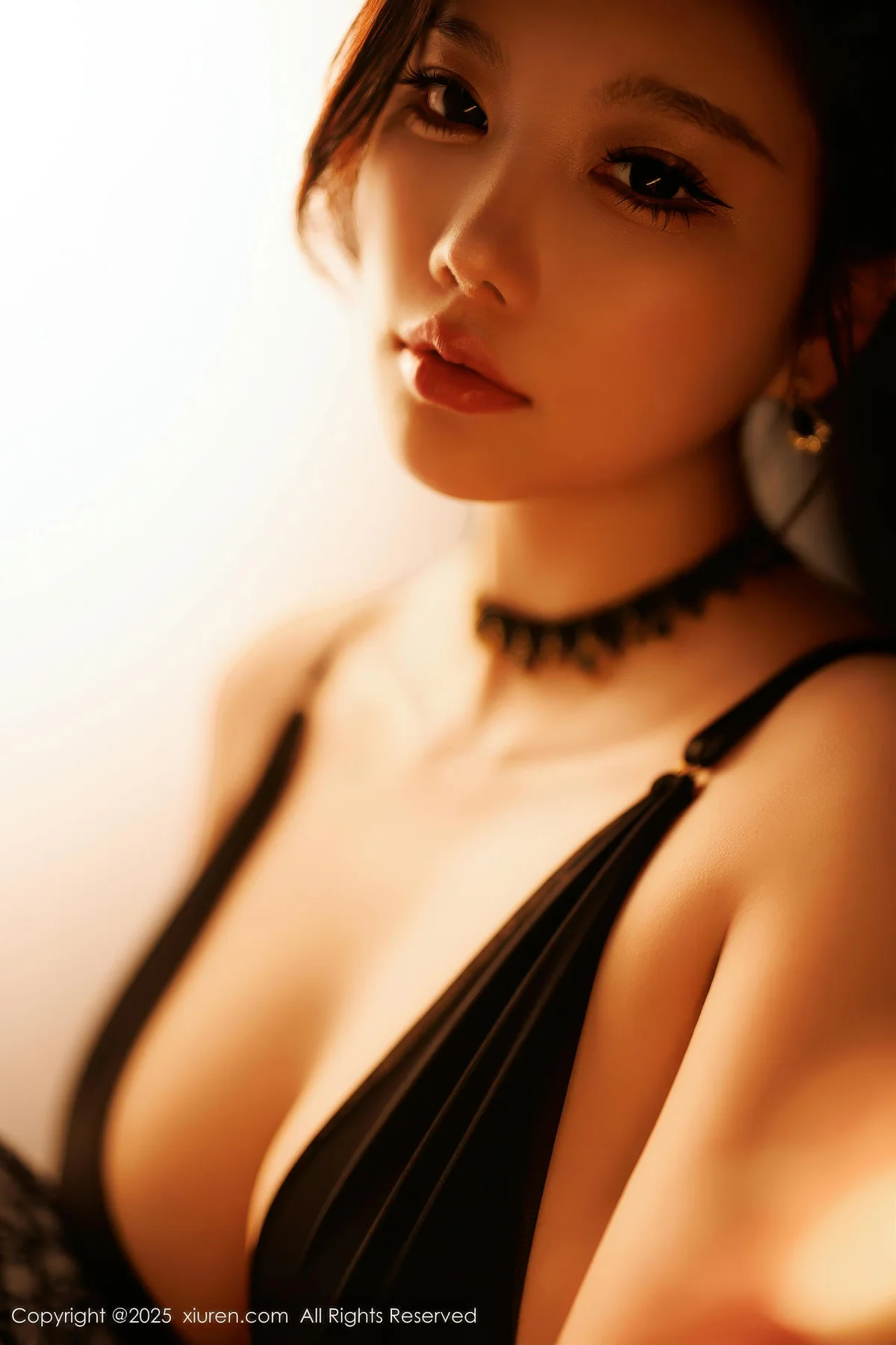 XiuRen 秀人 No.11013 CHENCHEN 修身旗袍西安旅拍写真发布 - 3