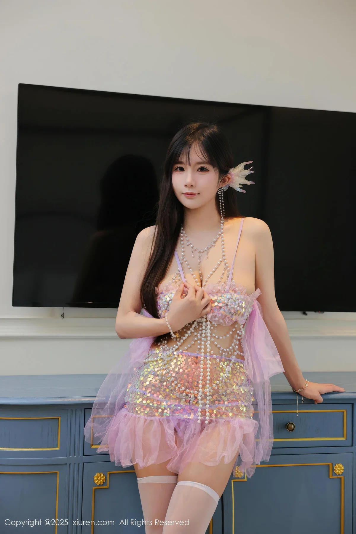 XiuRen 秀人 No.11020 小肉肉咪 紫色情趣美乳白丝 - 1