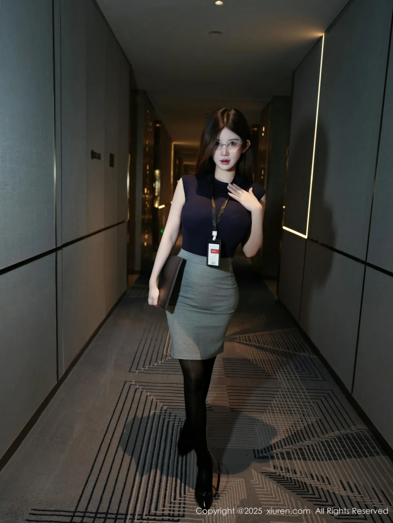 XiuRen 秀人 No.11023 苏甜橙子 深色职业装 - 3