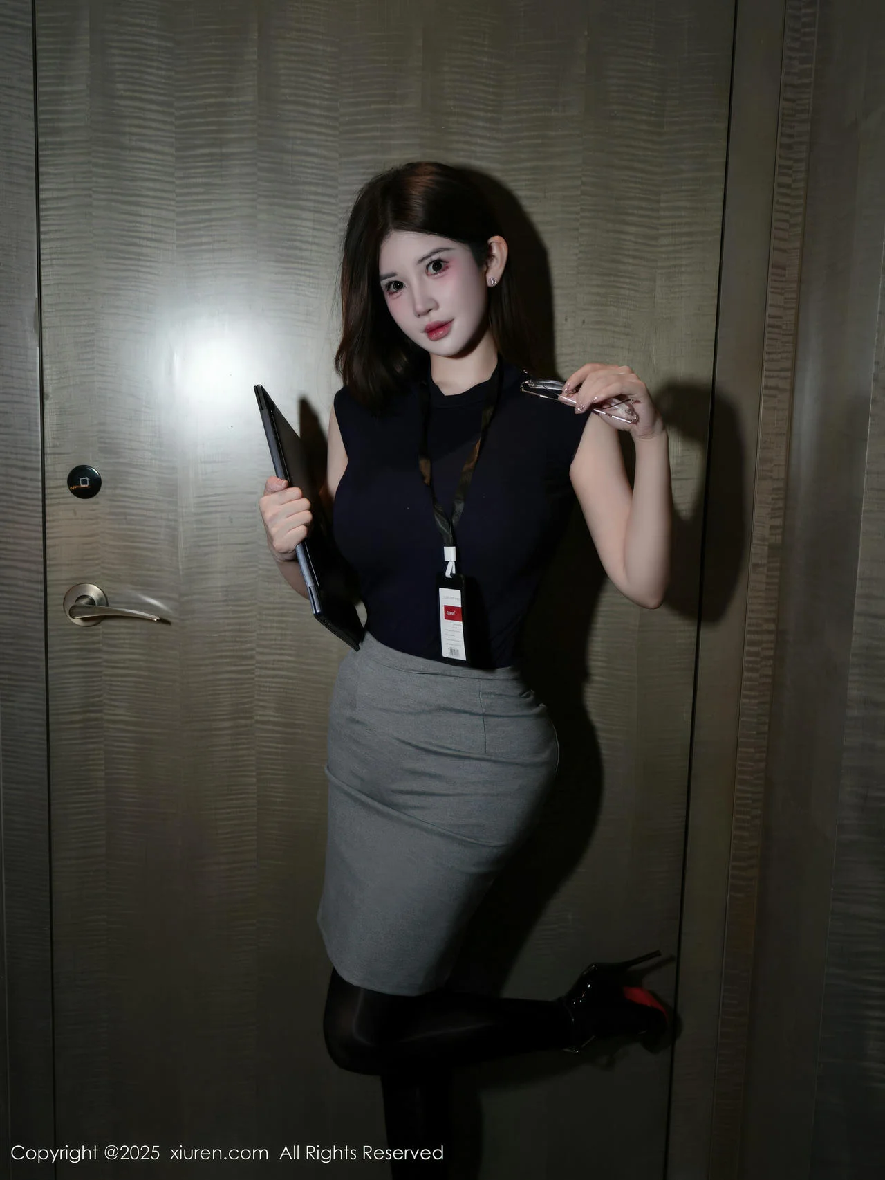 XiuRen 秀人 No.11023 苏甜橙子 深色职业装 - 5
