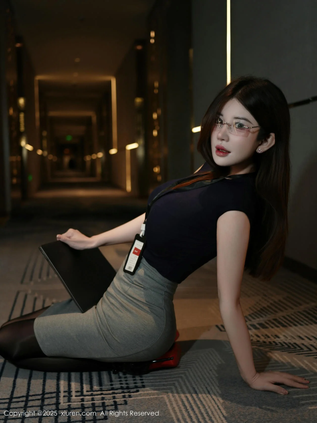 XiuRen 秀人 No.11023 苏甜橙子 深色职业装 - 6