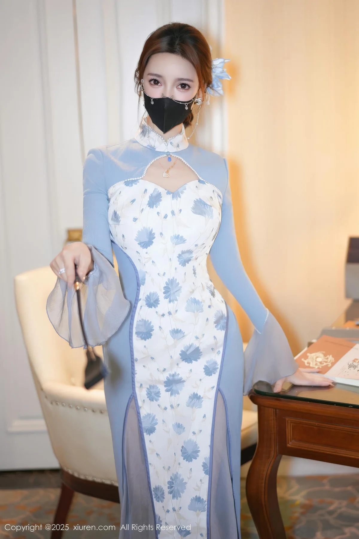 XiuRen 秀人 No.11033 Twins桃桃旗袍蓝色连衣裙 - 2