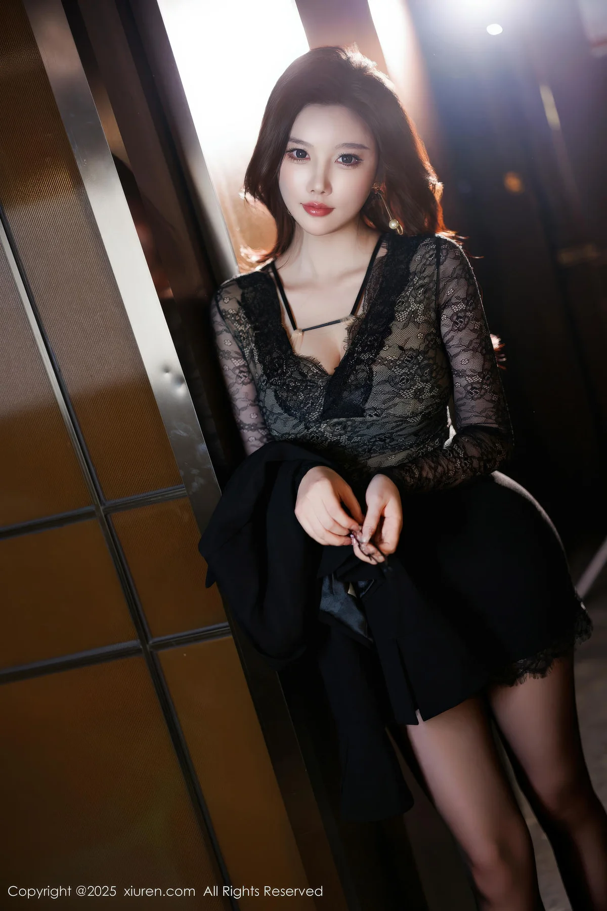 XiuRen 秀人 No.11035 CHENCHEN 黑色情趣内衣旅拍 - 4