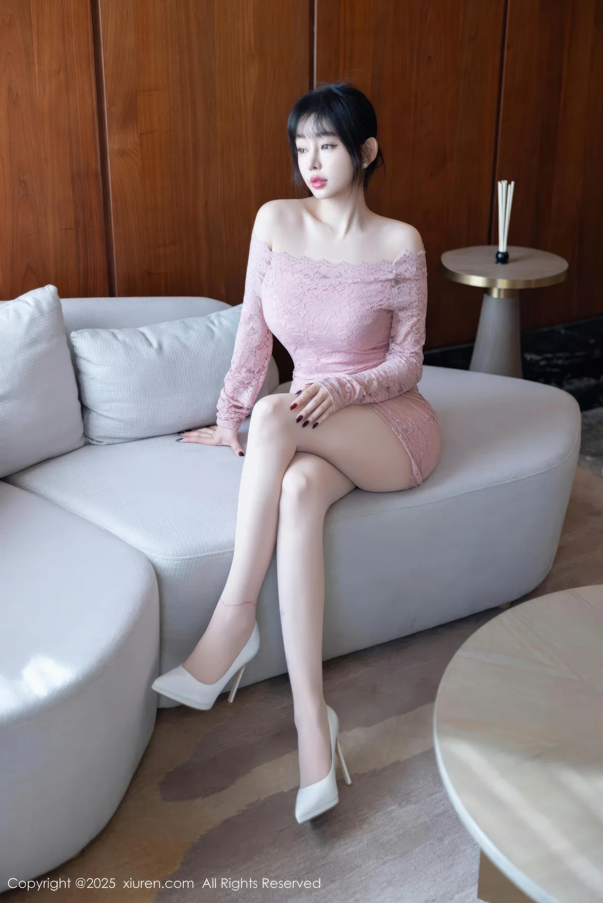 XiuRen 秀人 No.11043 王羽纯 短裙诱人原色丝袜 - 3