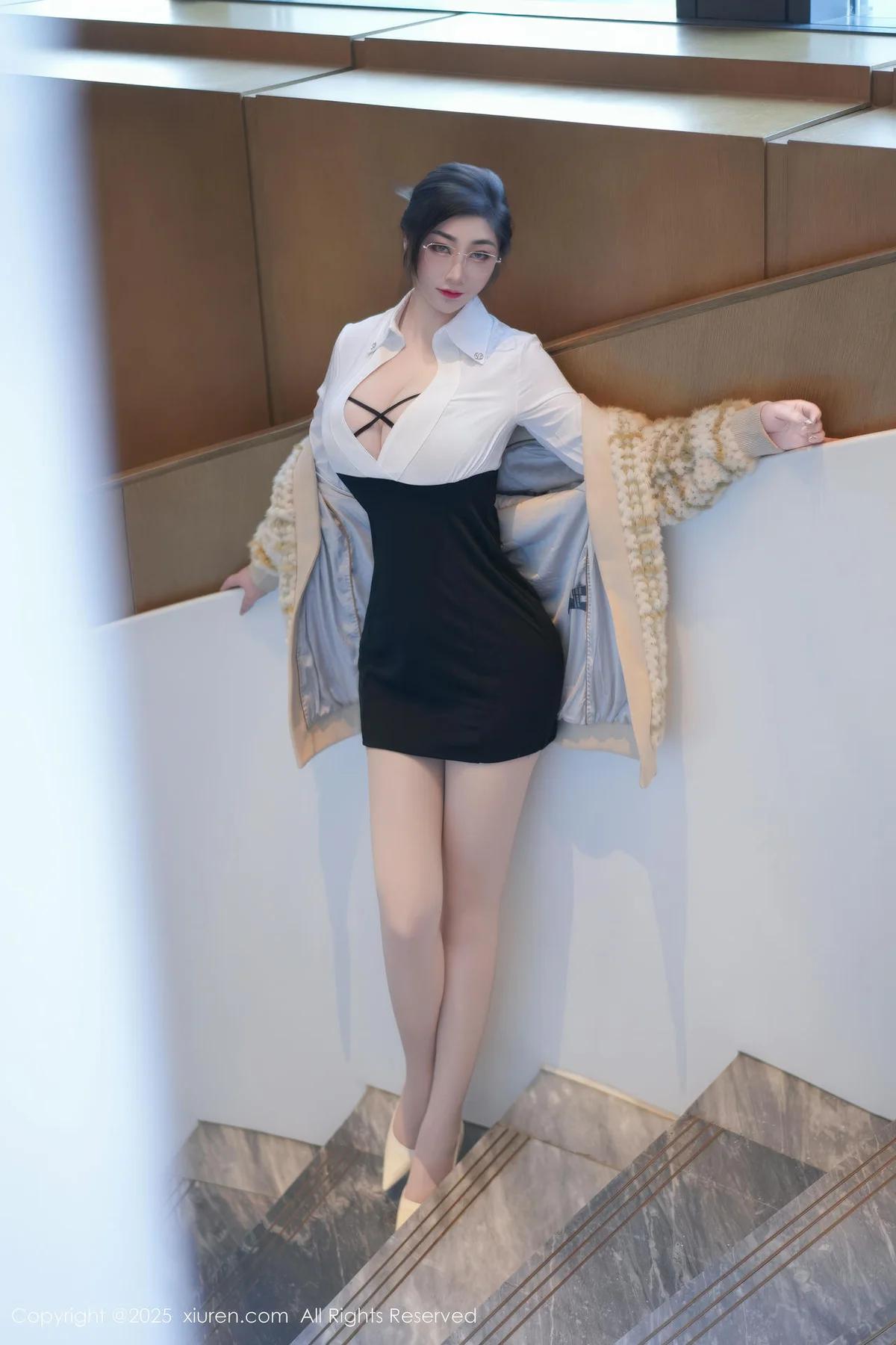 XiuRen 秀人 No.11045 妲己Toxic 短裙诱人肉色丝袜 - 1