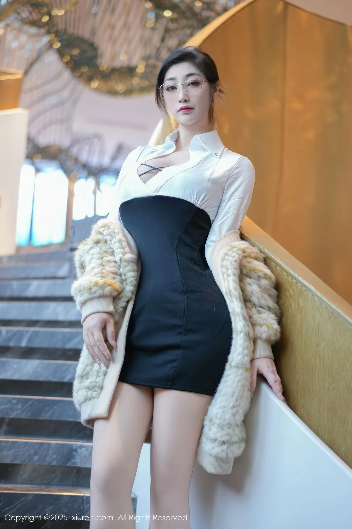 XiuRen 秀人 No.11045 妲己Toxic 短裙诱人肉色丝袜 - 2