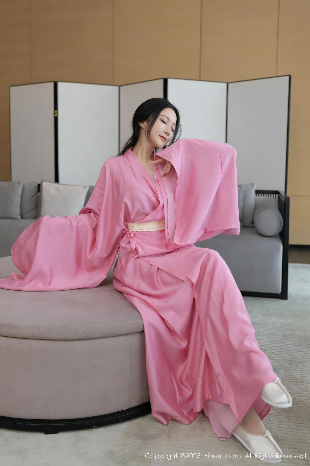 XiuRen 秀人 No.11049 鱼子酱Fish 粉色月影纱肉色丝袜 - 4