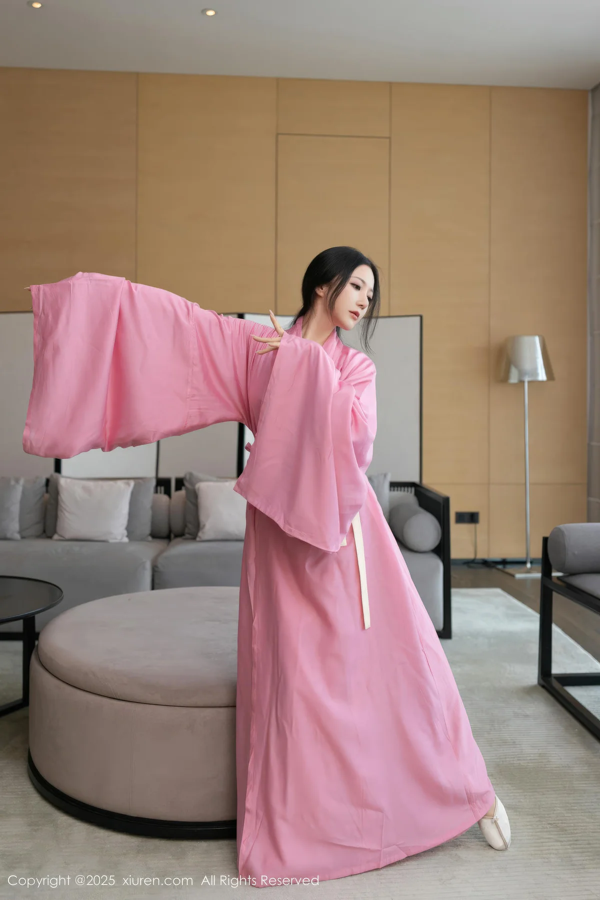 XiuRen 秀人 No.11049 鱼子酱Fish 粉色月影纱肉色丝袜 - 5