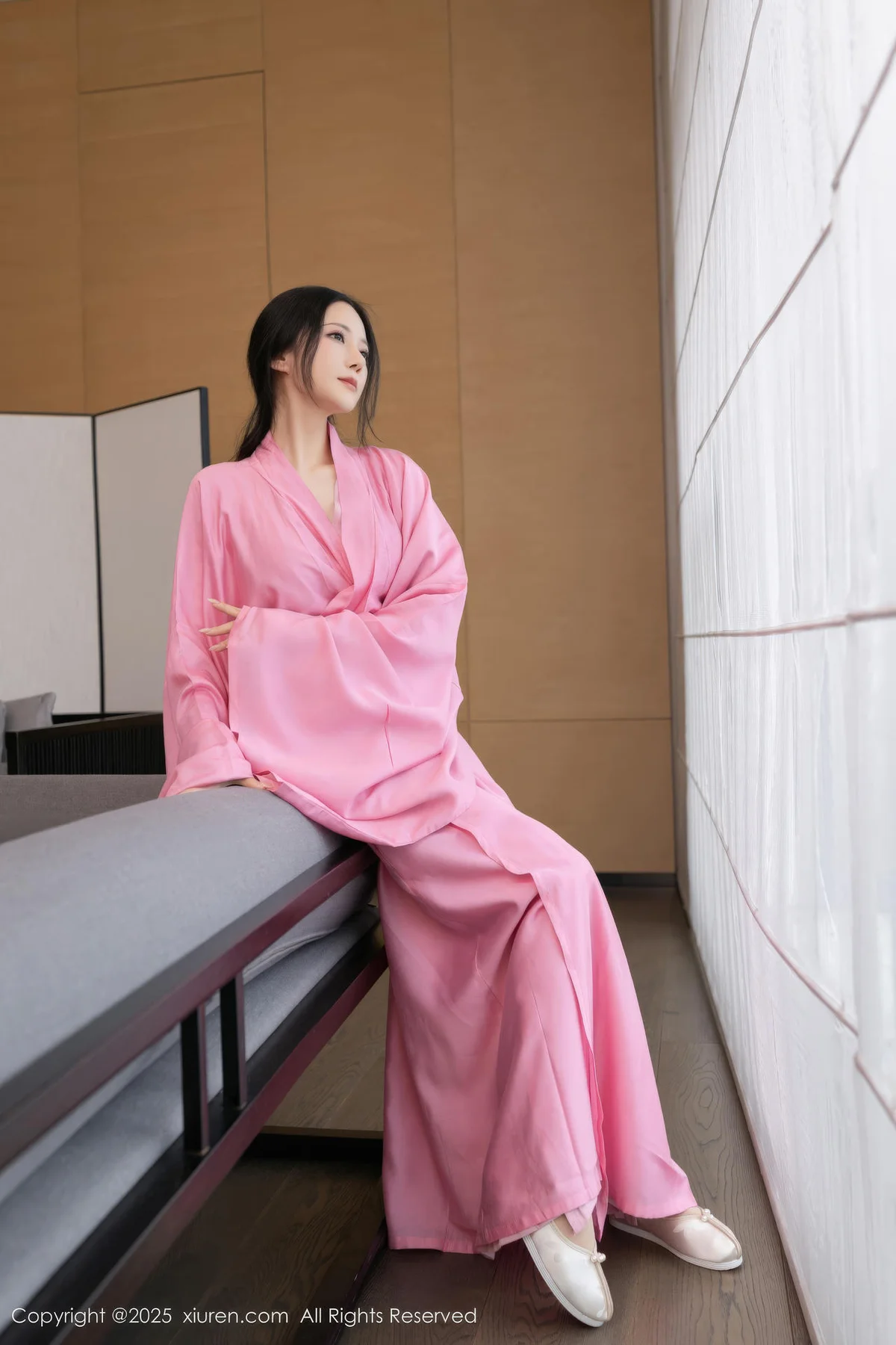 XiuRen 秀人 No.11049 鱼子酱Fish 粉色月影纱肉色丝袜 - 2