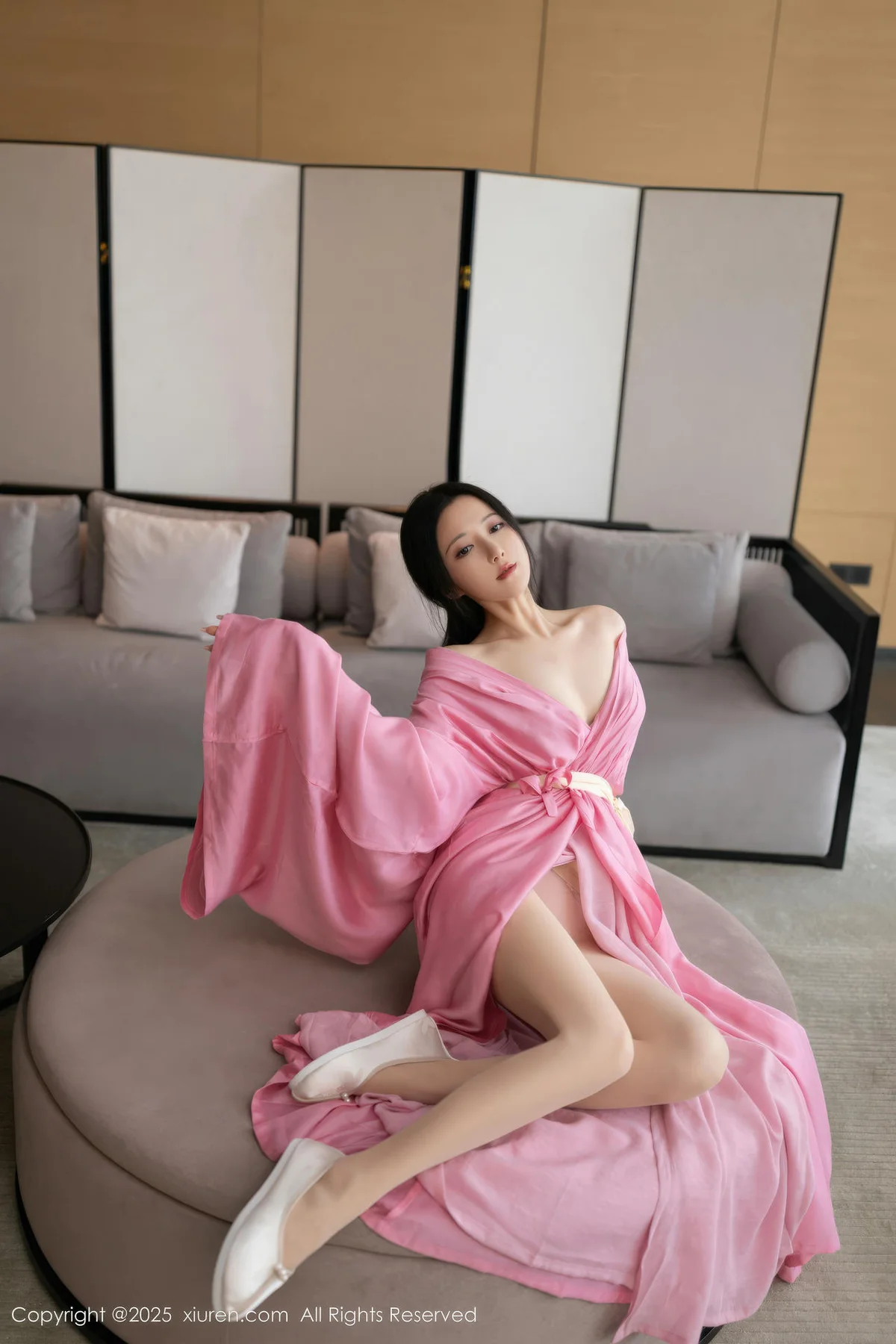 XiuRen 秀人 No.11049 鱼子酱Fish 粉色月影纱肉色丝袜 - 5