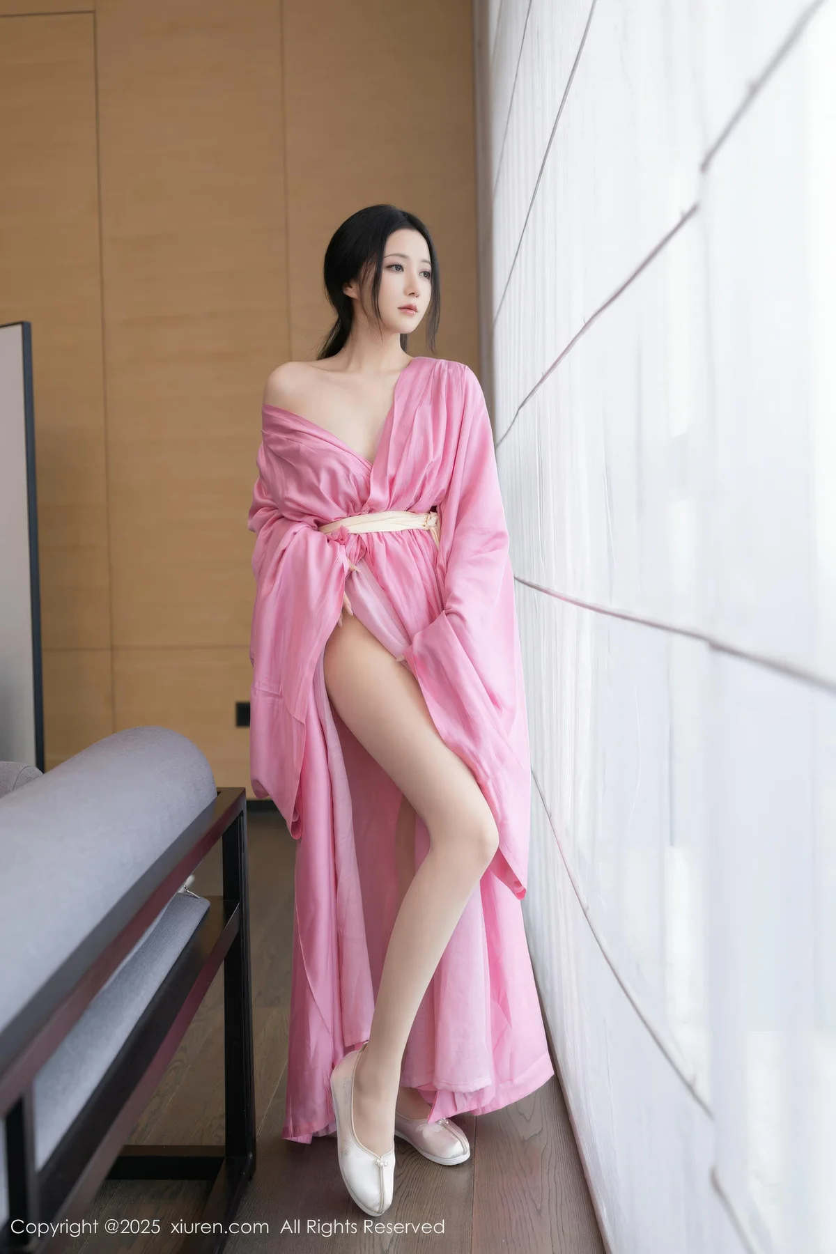 XiuRen 秀人 No.11049 鱼子酱Fish 粉色月影纱肉色丝袜 - 2