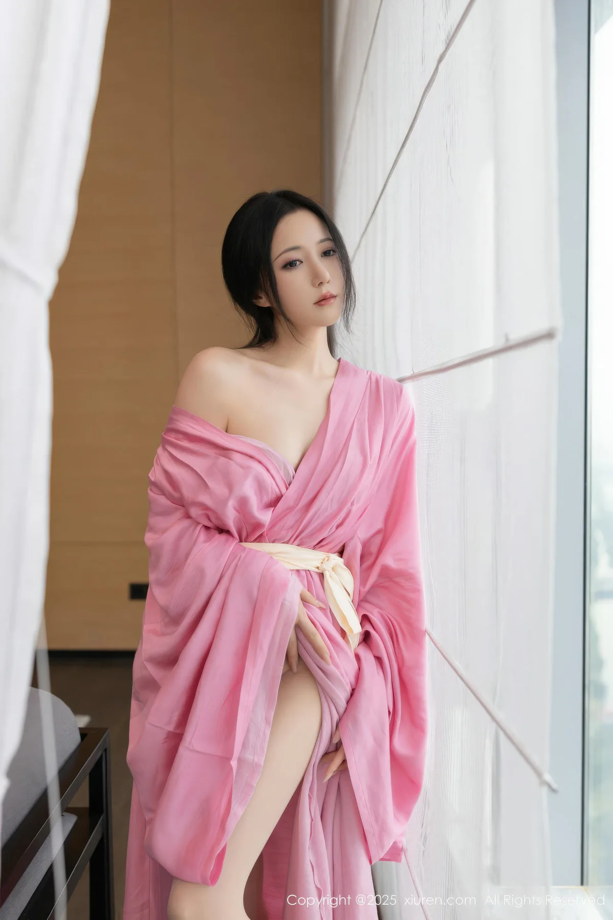 XiuRen 秀人 No.11049 鱼子酱Fish 粉色月影纱肉色丝袜 - 2