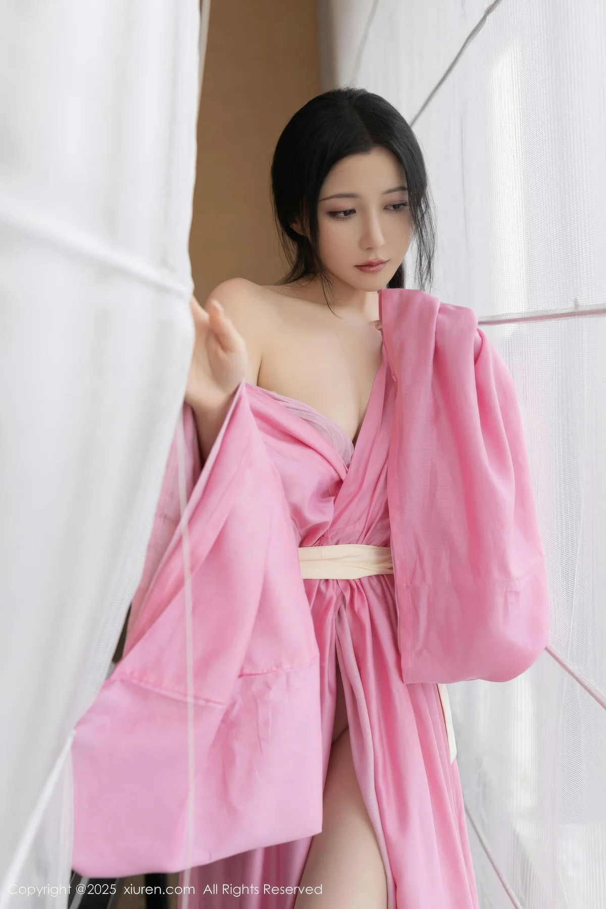 XiuRen 秀人 No.11049 鱼子酱Fish 粉色月影纱肉色丝袜 - 3