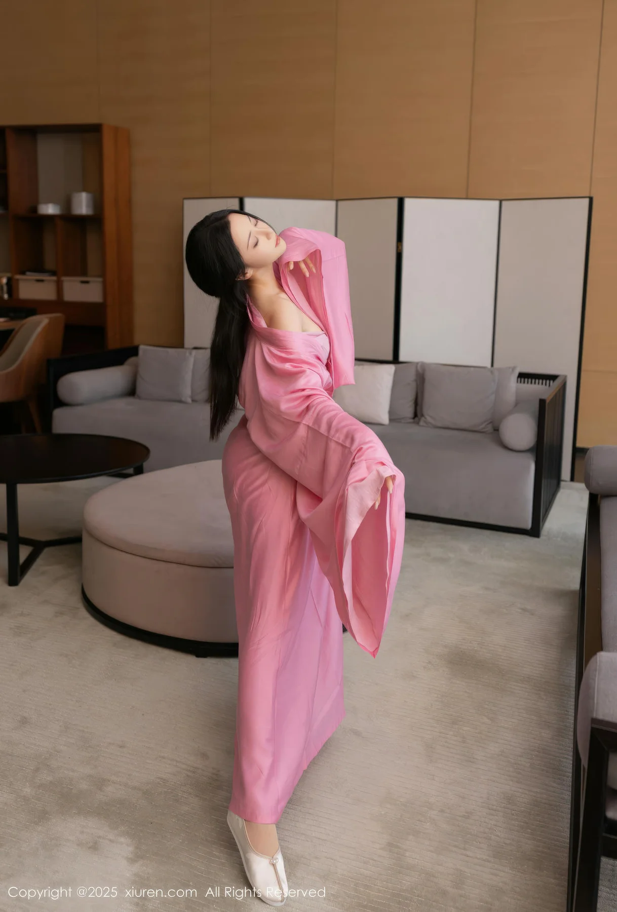 XiuRen 秀人 No.11049 鱼子酱Fish 粉色月影纱肉色丝袜 - 9