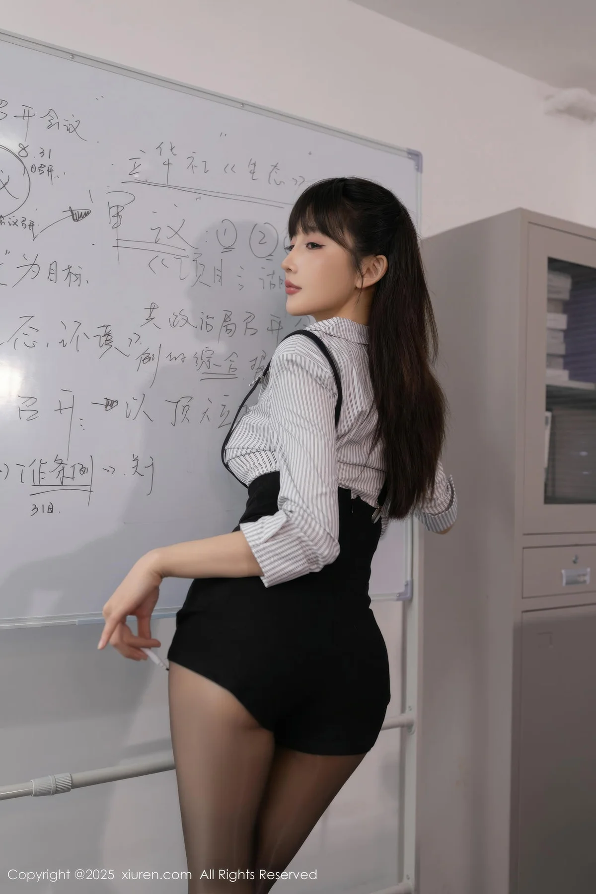 XiuRen 秀人 No.11070 陆萱萱 办公ol魅惑黑丝， - 9