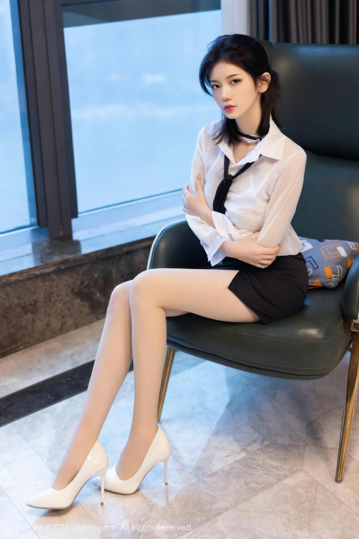 XiuRen 秀人 No.11077 凌七七 曼妙苗条身姿明艳动人 - 2