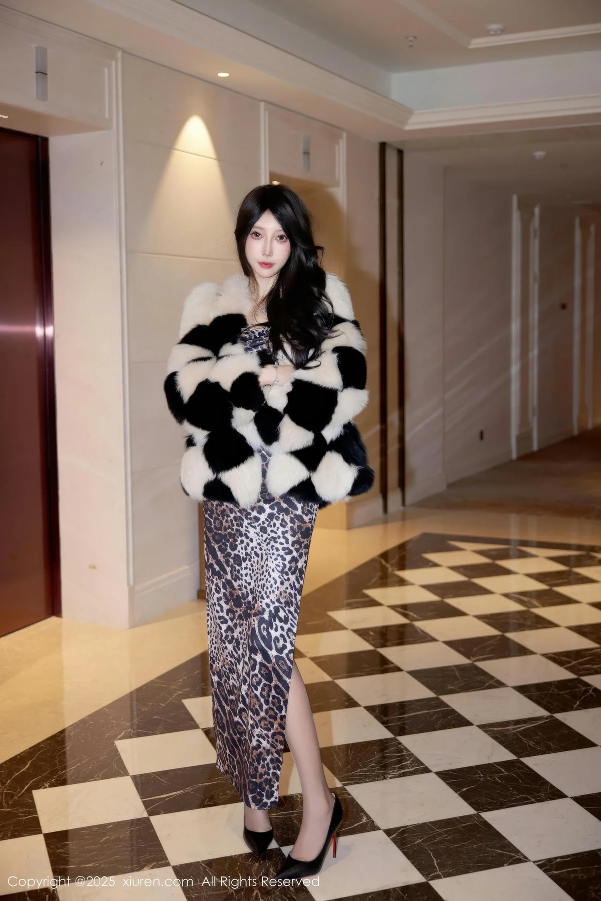 XiuRen 秀人 No.11082 玥儿玥er 豹纹吊带性感写真 - 1