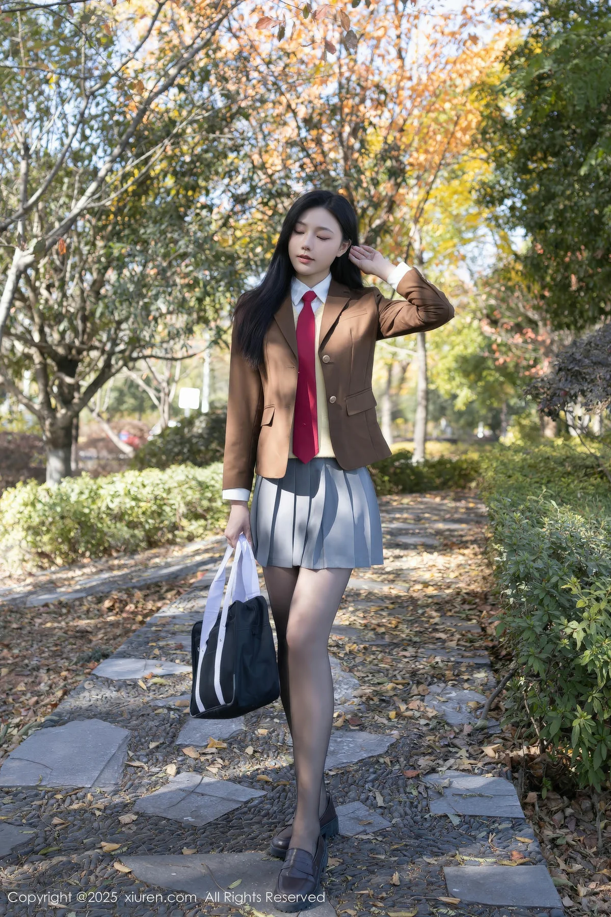 XiuRen 秀人 No.11087 安然anran 性感学生装扮搭 - 1