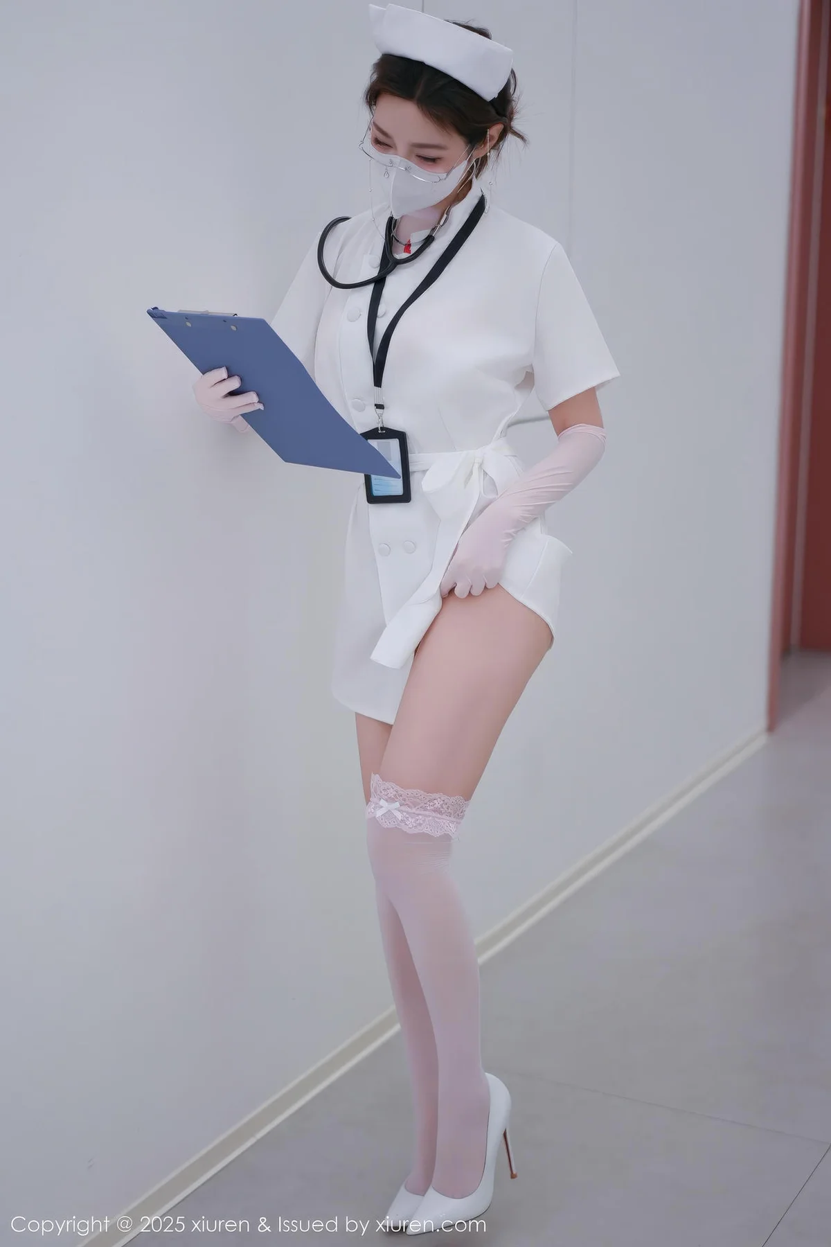 XiuRen 秀人 No.11099 Twins桃桃 护士制服主题写真 - 5