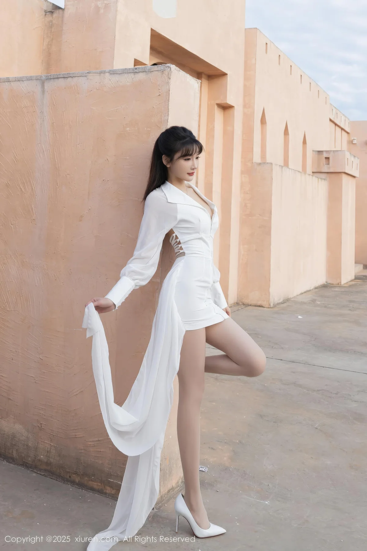 XiuRen 秀人 No.11100 陆萱萱 白色套装诱人肉色丝袜 - 4