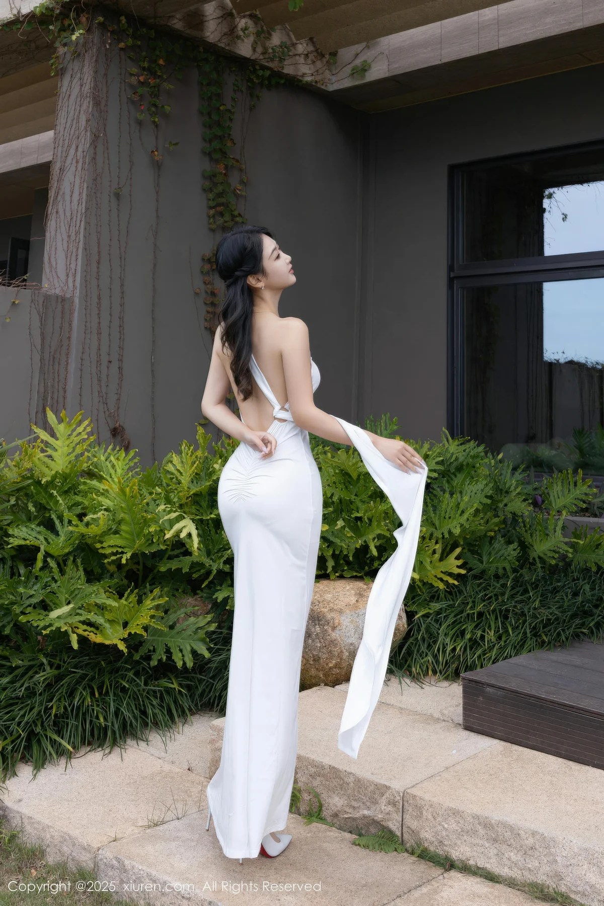 XiuRen 秀人 No.11109 唐安琪 白色长裙诱人肉色丝袜 - 10